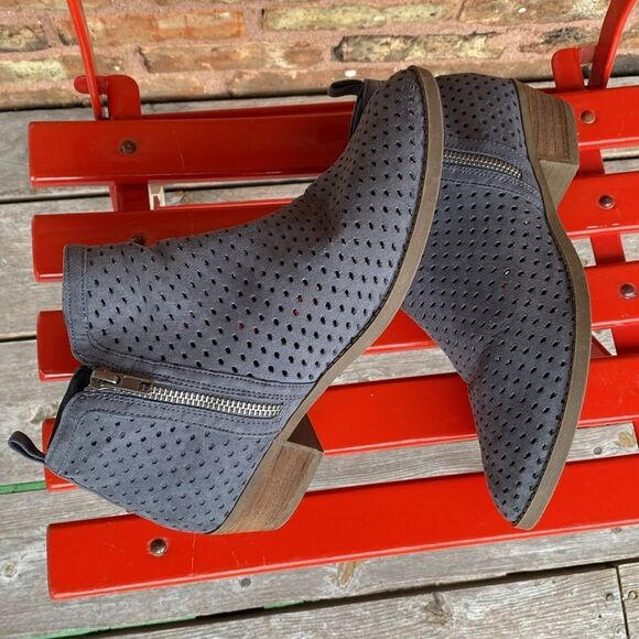 Carlos Perforated Benny Zip up Ankle Boots - Picture 6 of 7